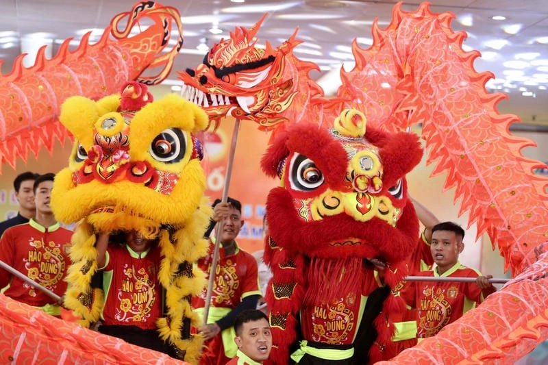 Lạc lối trong múa lân sư rồng độc đáo