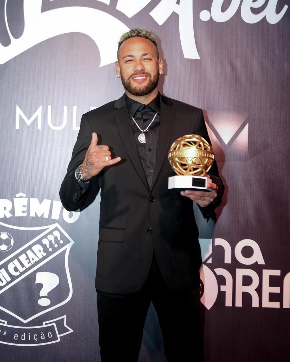 Neymar jr. siêu sao bóng đá Brazil và biểu tượng của Joga Bonito