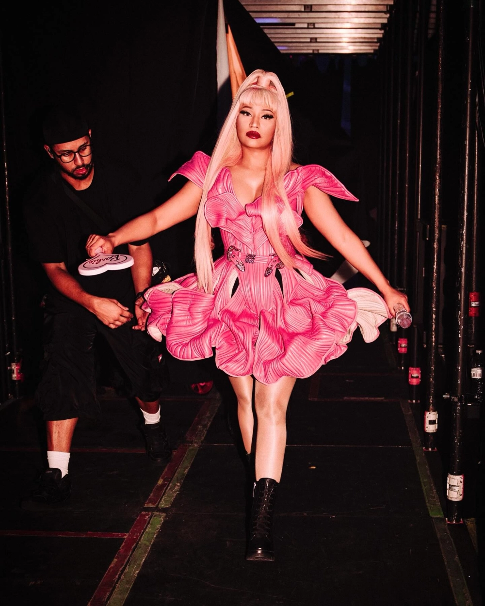 Starships Nicki Minaj bản hit pop-dance huyền thoại khuấy đảo mùa hè