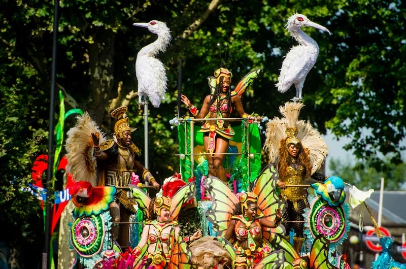 Tìm hiểu nguồn gốc và ý nghĩa lễ hội Notting Hill Carnival