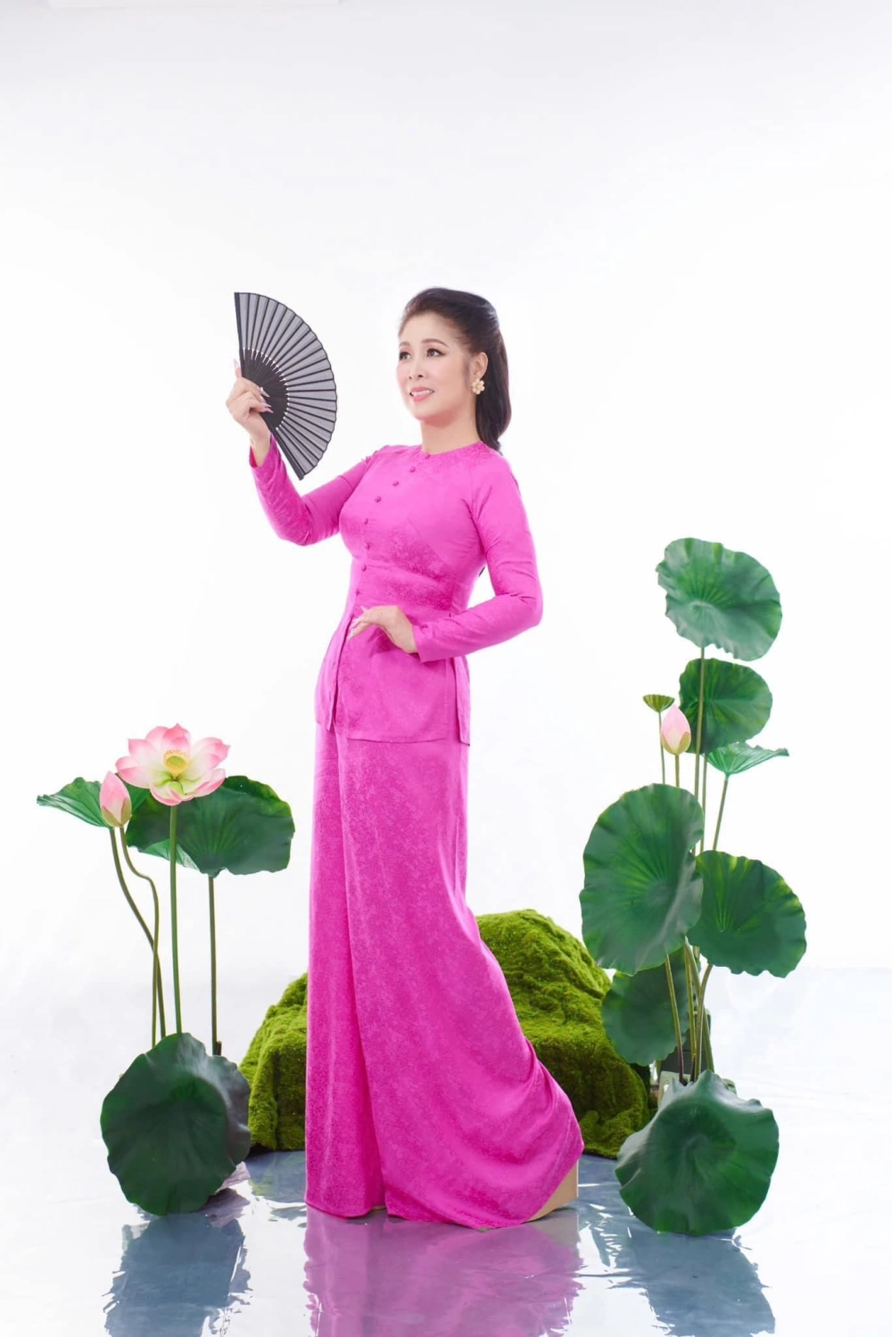 Hồng Vân sinh năm bn và hành trình sự nghiệp đáng ngưỡng mộ