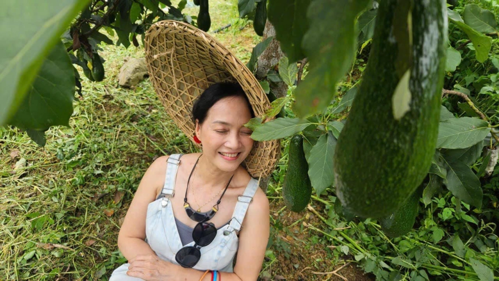 Nghệ sĩ Lê Khanh bao nhiêu tuổi và vẻ đẹp mặn mà, sang trọng