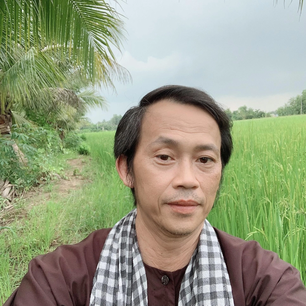 Hoài Linh hài và nét duyên hài hước, mộc mạc, gần gũi