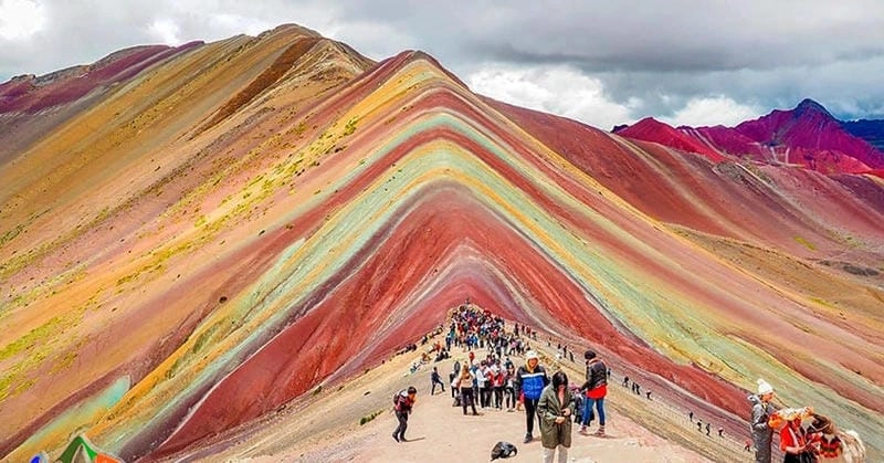 Gợi ý những bức núi cầu vồng Peru ngoạn mục