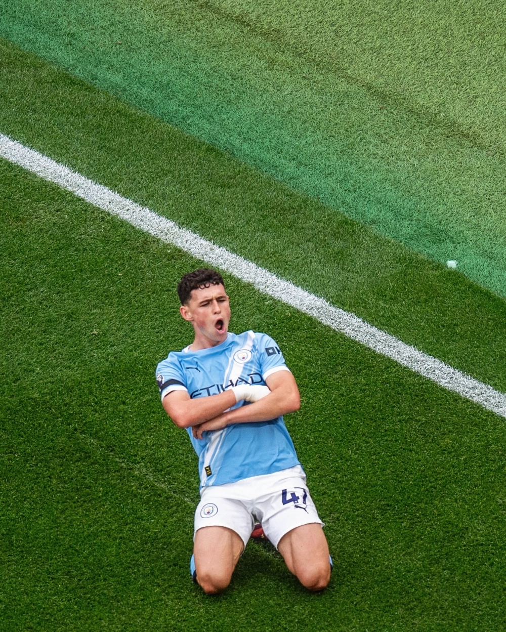 Phil Foden girlfriend và cuộc sống hạnh phúc bên gia đình nhỏ