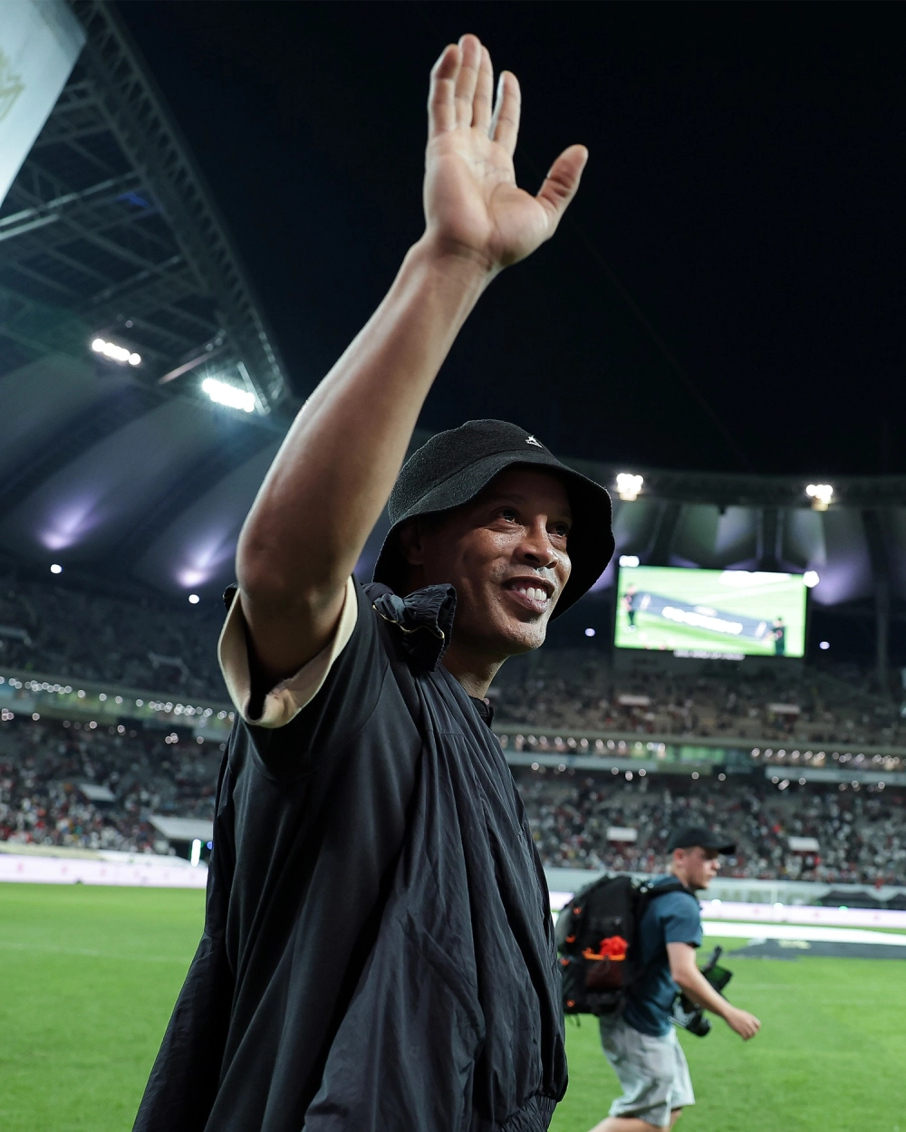 Bombardino Ronaldinho và những tìm kiếm không liên quan đến huyền thoại