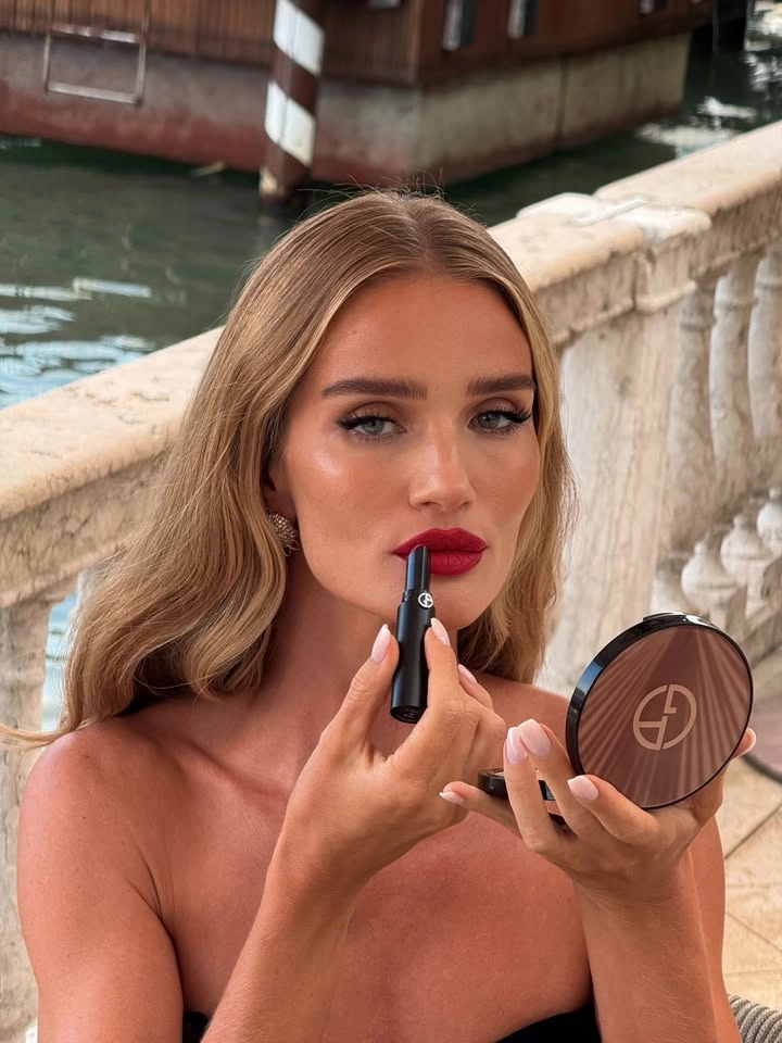 Rosie Huntington Whiteley movies và sự nghiệp diễn xuất ấn tượng