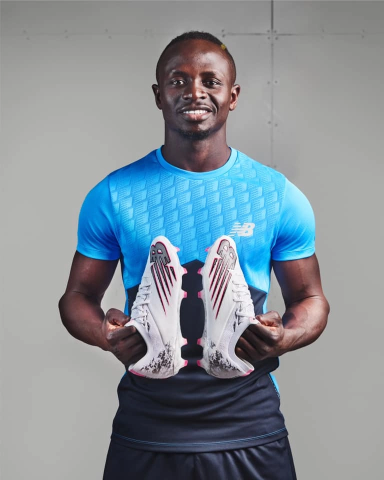 Sadio Mane best player in the world và giải thưởng Socrates cho lòng nhân ái