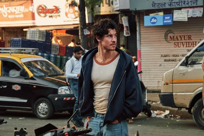 Shawn Mendes there's nothing holdin' me back ca khúc với giai điệu pop-rock