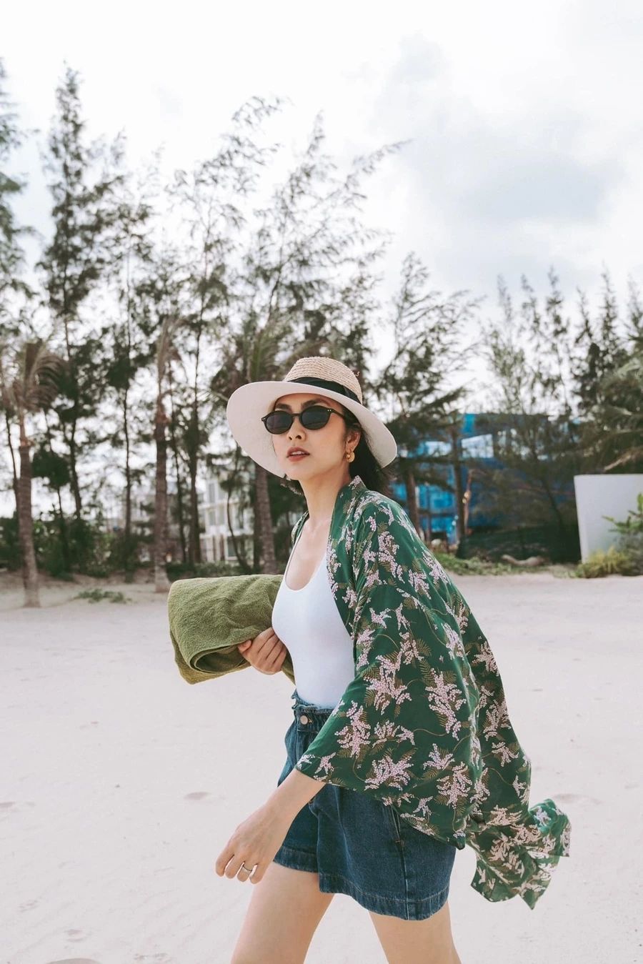 Tăng Thanh Hà bao nhiêu tuổi và nhan sắc không tuổi đáng ngưỡng mộ