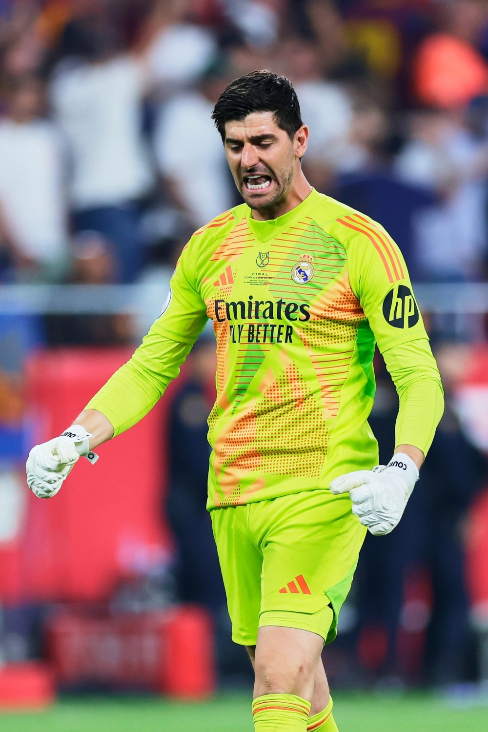 Thibaut Courtois height và chiều cao 2m00 đầy ấn tượng