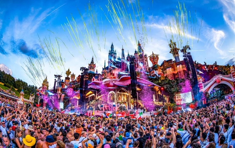 Săn những bức ảnh Tomorrowland rực rỡ