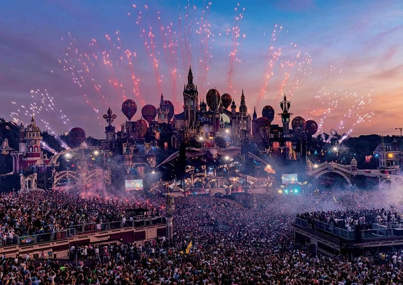 Ngắm nhìn vẻ đẹp Tomorrowland cuốn hút