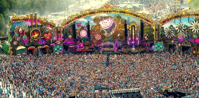Sưu tầm những bức Tomorrowland nổi bật