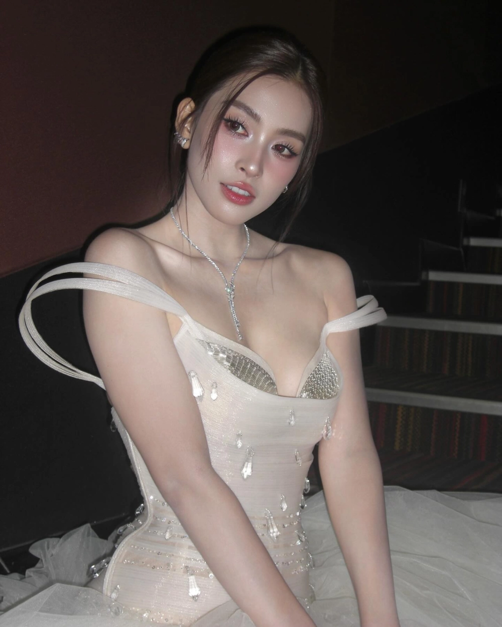 Trần Tiểu Vy livestream và những lần giao lưu cùng người hâm mộ