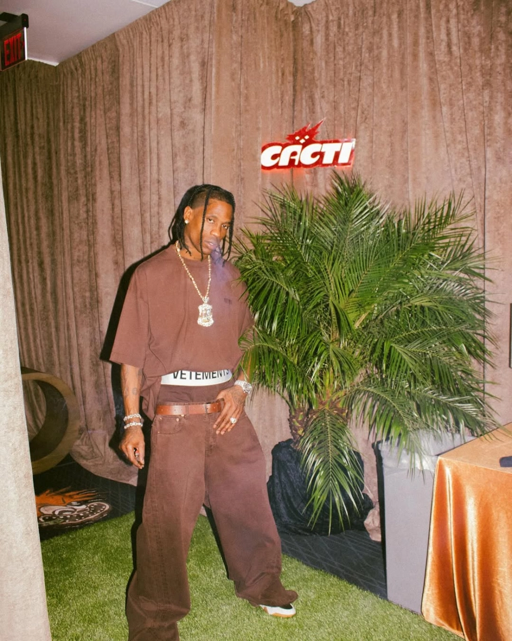 Fein Travis Scott bản hit bùng nổ, khuấy đảo từ album Utopia