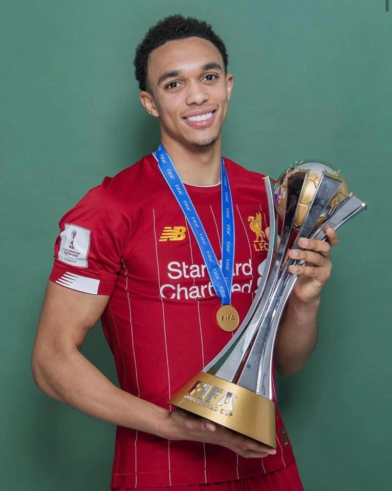 Trent Alexander-Arnold đội phó, biểu tượng và huyền thoại của Liverpool