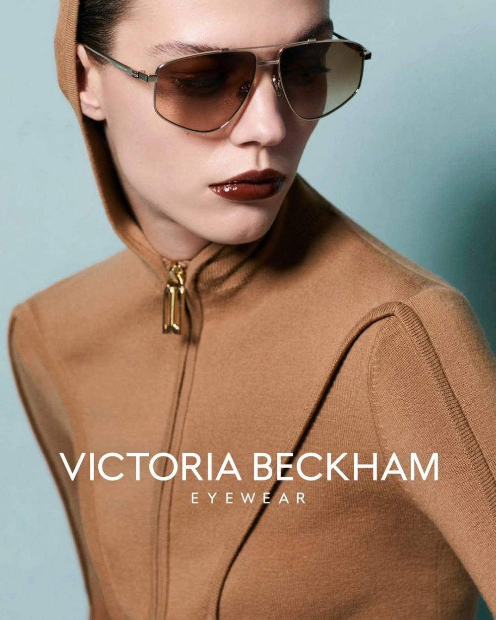 Victoria Beckham age và sự nghiệp rực rỡ ở tuổi 51