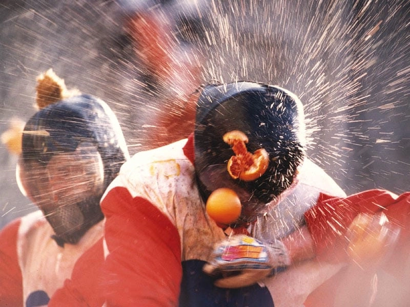 Gợi ý những bức lễ hội Battle of the Oranges cuốn hút
