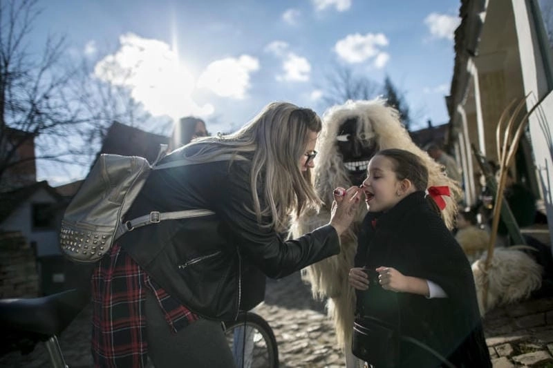 Tải ngay lễ hội Busójárás truyền thống