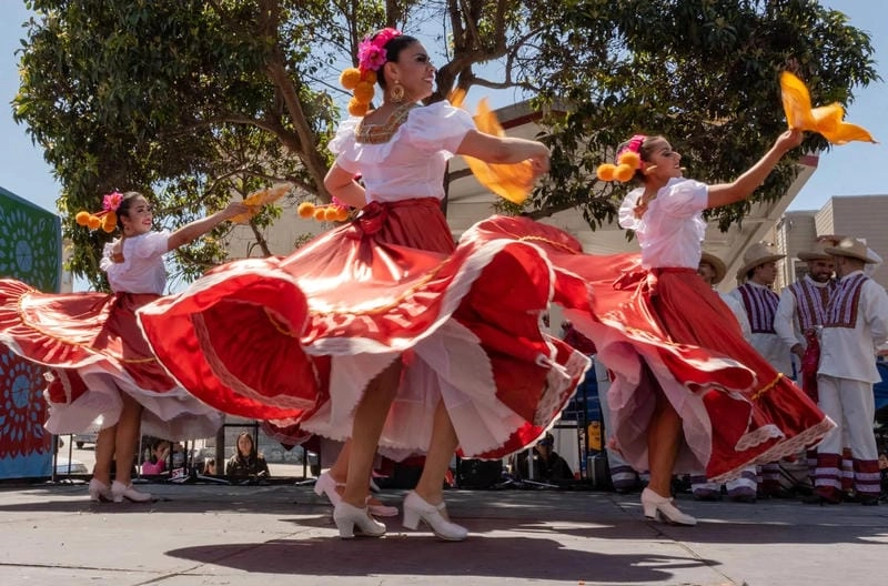 Lạc lối trong lễ hội Cinco de Mayo đặc sắc