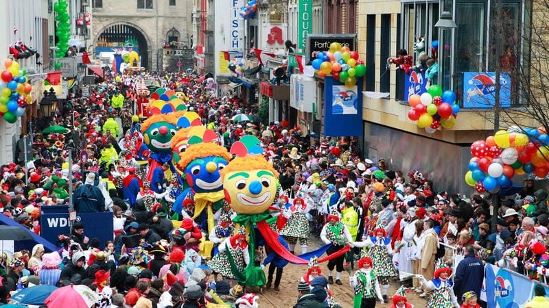 Cùng đắm mình trong lễ hội Cologne Carnival truyền thống