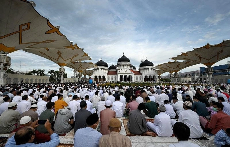 Ngắm nhìn vẻ đẹp lễ hội Eid al-Fitr ấm áp