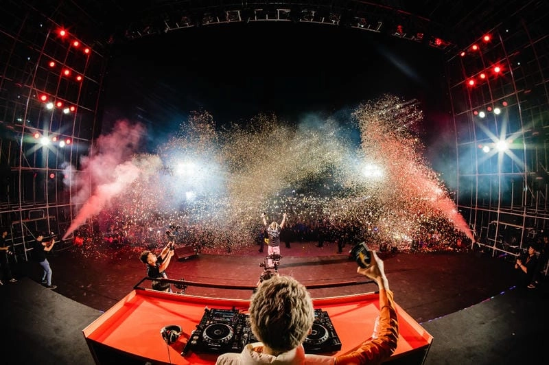 Lạc lối trong lễ hội Exit lung linh