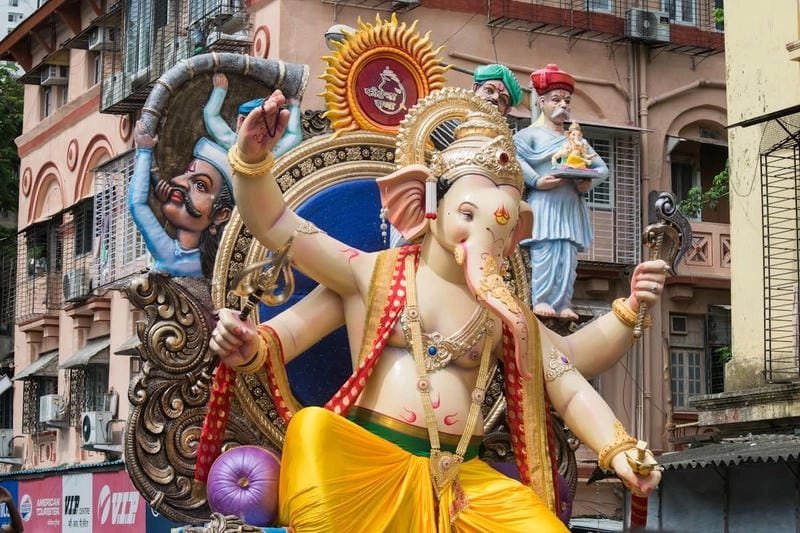 Thức dậy cùng lễ hội Ganesh Chaturthi sôi động