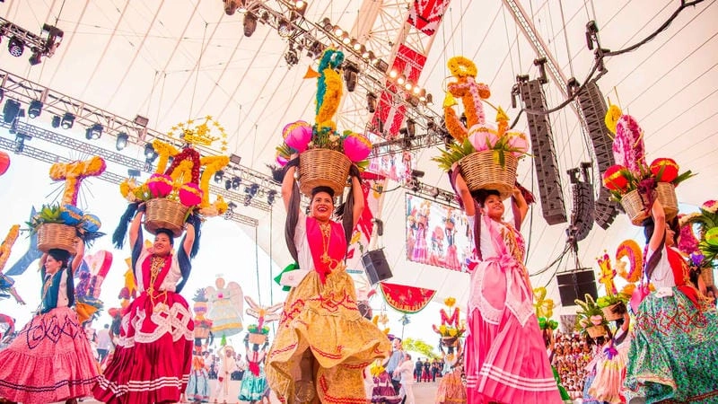 Sưu tầm những bức lễ hội Guelaguetza nổi bật