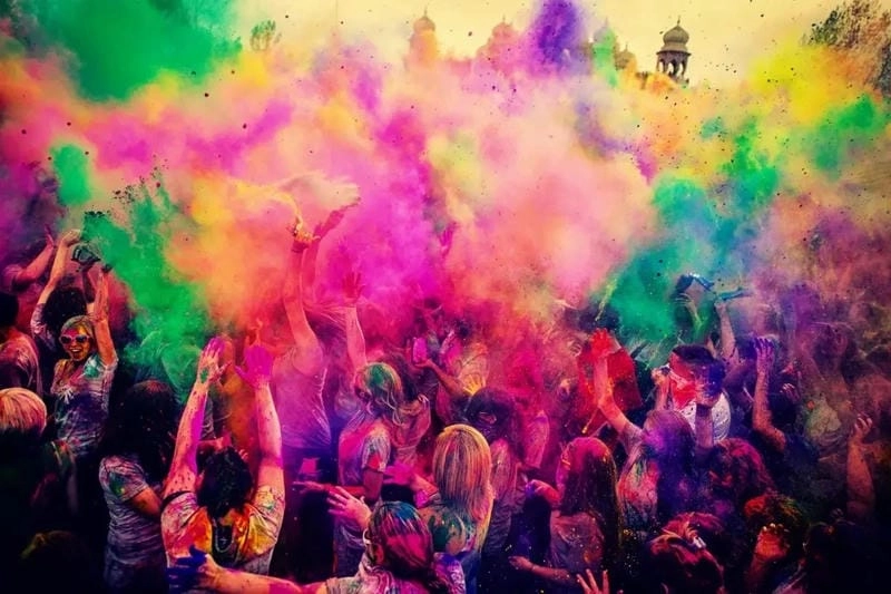 Lạc lối trong lễ hội Holi Hai huyền diệu