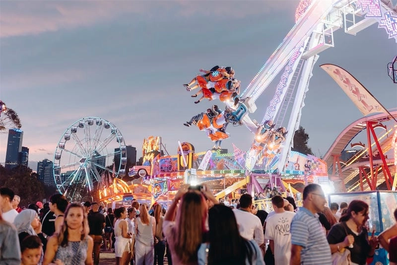 Cùng đắm mình trong lễ hội Moomba sôi động