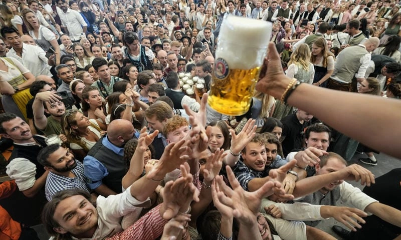 Tìm về lễ hội Oktoberfest Blumenau truyền thống