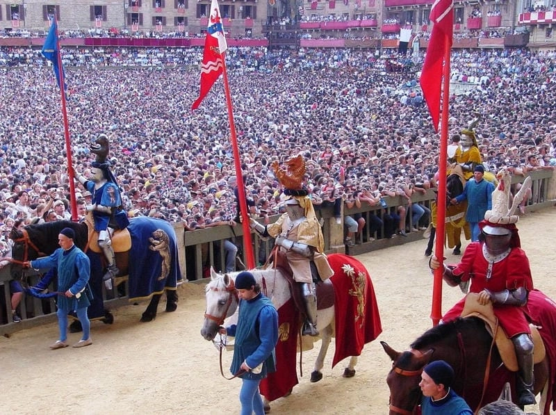 Gợi ý những bức lễ hội Palio di Siena cuốn hút