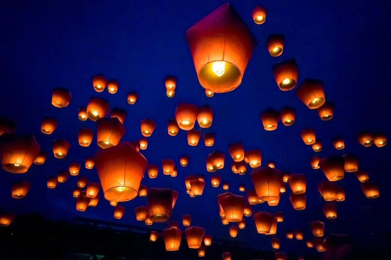 Ngắm nhìn vẻ đẹp lễ hội Pingxi Sky Lantern ý nghĩa