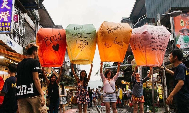 Cùng du ngoạn lễ hội Pingxi Sky Lantern lãng mạn