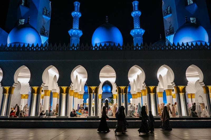 Cười sảng với lễ hội Ramadan độc đáo