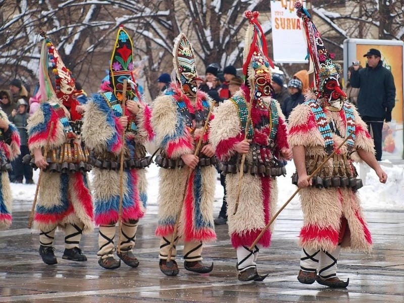 Tìm về lễ hội Surva huyền ảo