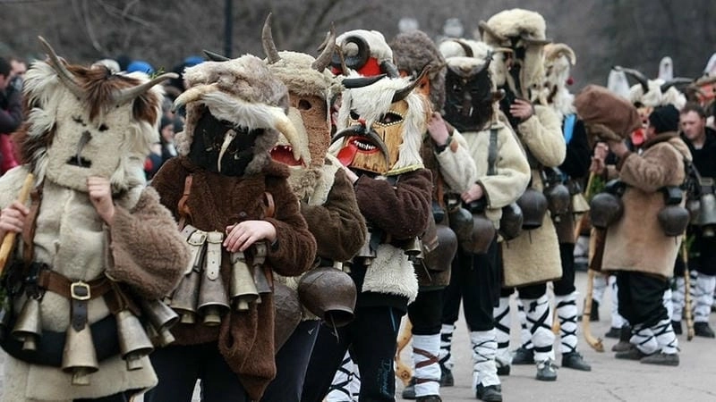 Ngắm nhìn vẻ đẹp lễ hội Surva hấp dẫn