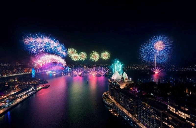 Lạc lối trong lễ hội Sydney New Year's Eve lung linh