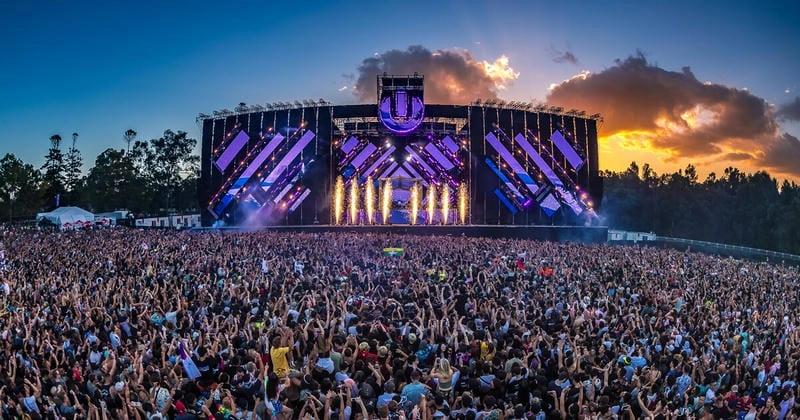 Cùng đắm mình trong lễ hội Ultra Music Festival sôi động