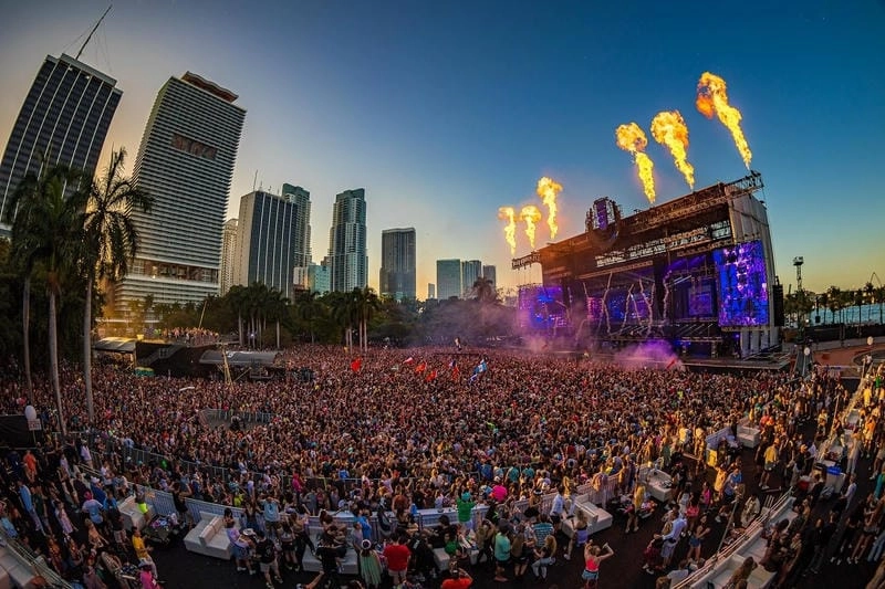 Tải ngay lễ hội Ultra Music Festival truyền thống