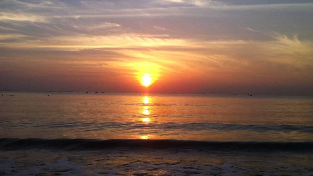 Vẽ tranh phong cảnh mặt trời mọc thơ mộng