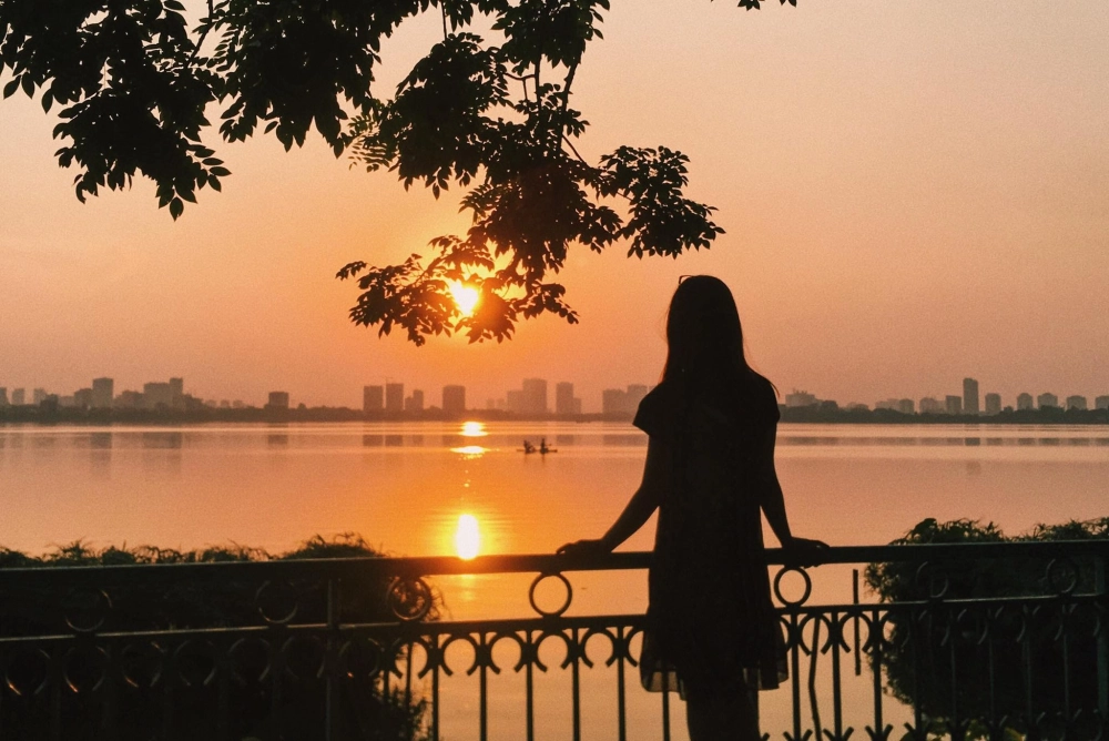 Tranh phong cảnh hoàng hôn ấm áp yên bình