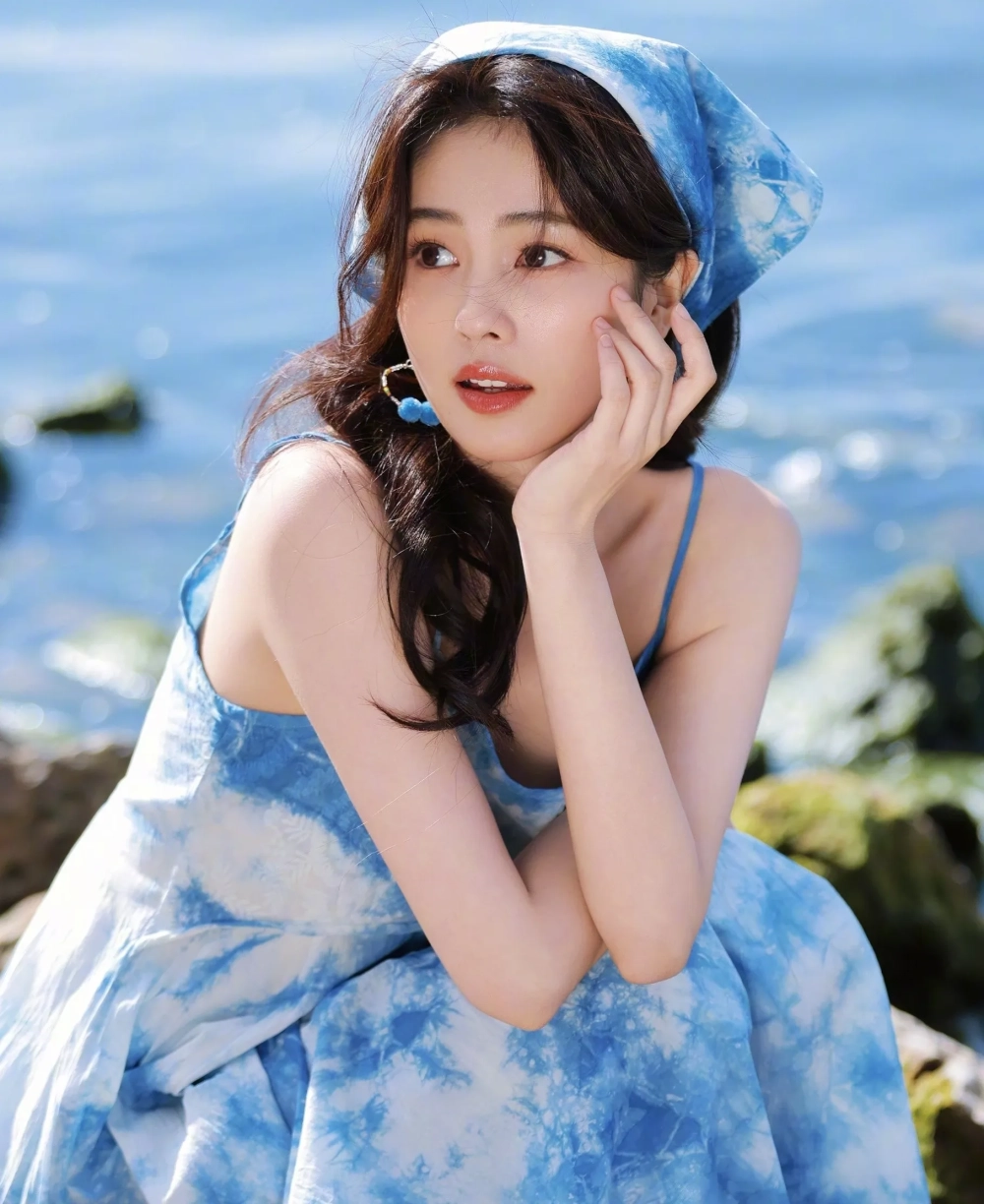 Tin tức về Bạch Lộc luôn được fan cập nhật nhanh chóng.