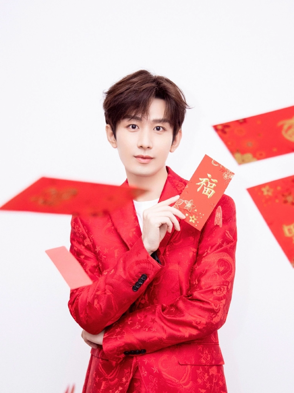 Tiểu sử Thành Nghị được nhiều fan quan tâm và tìm đọc.